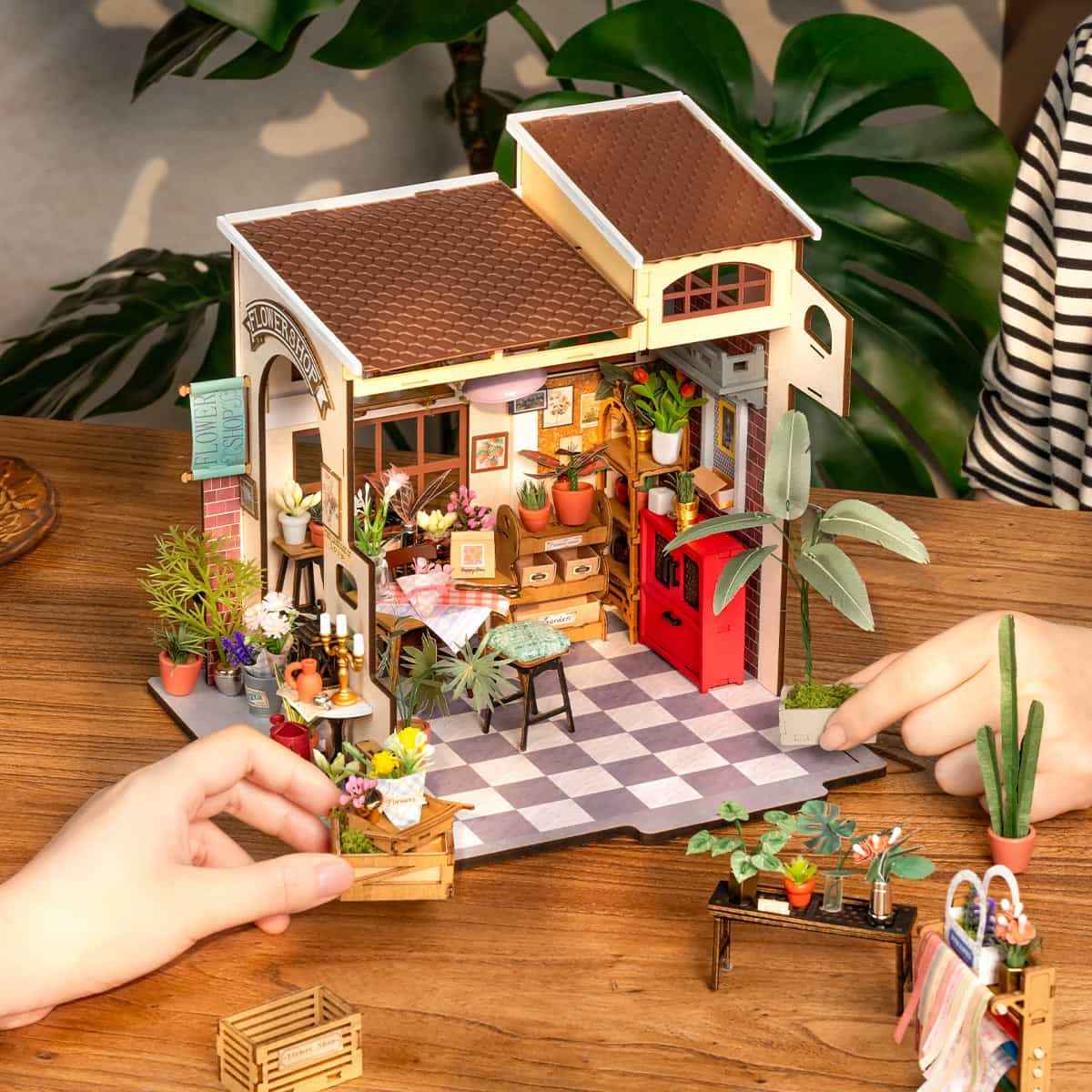 Emily’s Flower Shop Miniature House Rolife